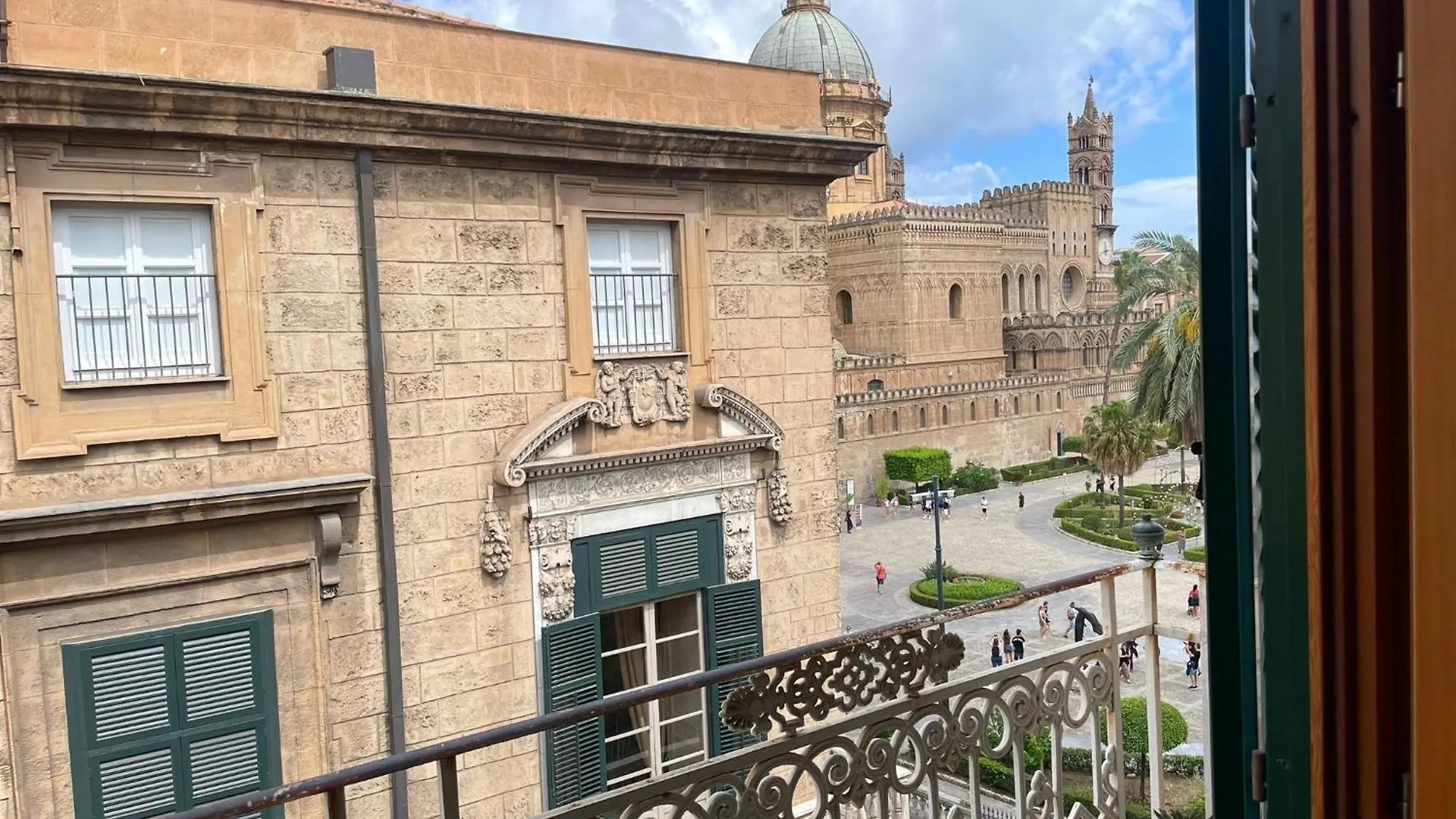 شقة Residenza Del Vescovo 1 باليرمو 0*,  إيطاليا